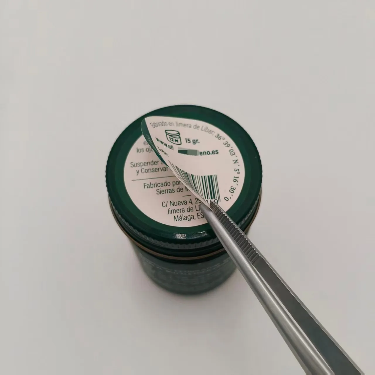 Vícevrstvý skládací štítek